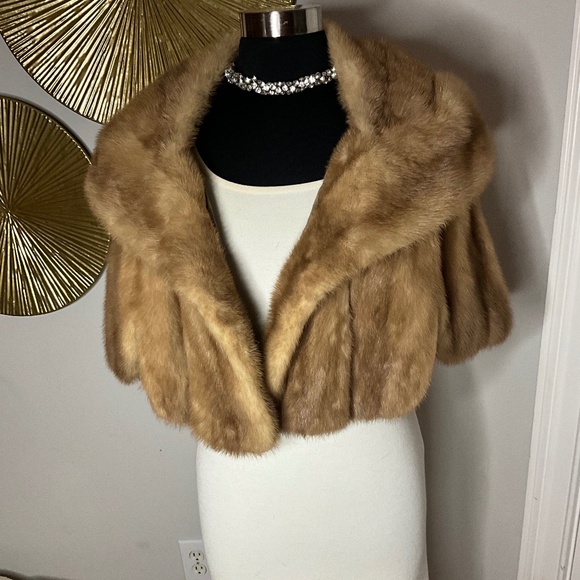 ** Beautiful Vintage Mink Wrap ** - Picture 4 of 9